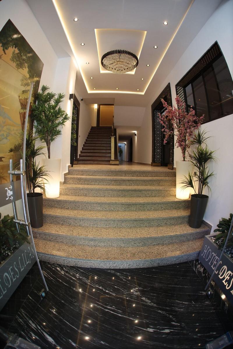 Hôtel Des Lilas - Lobi