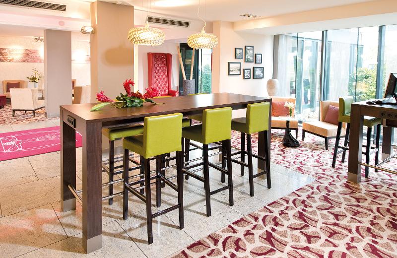 Leonardo Hotel Hannover Airport - Lobi