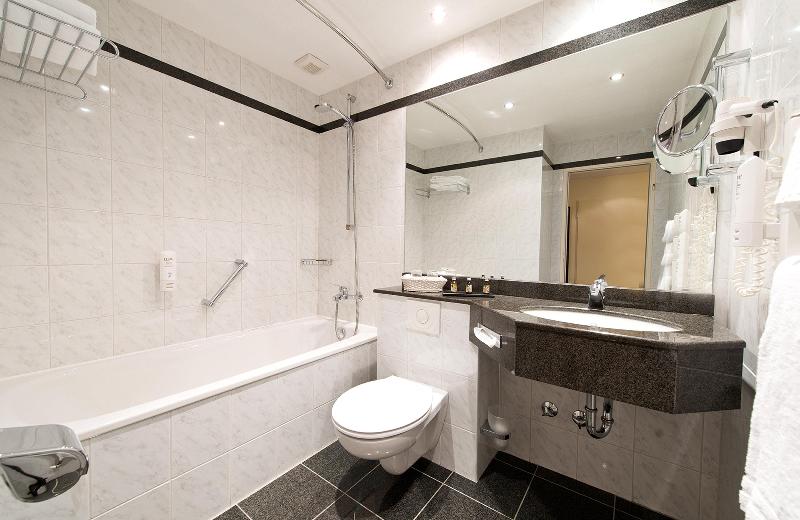 Leonardo Hotel Hannover Airport - Oda