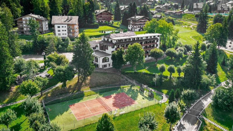 Villars Lodge - Genel