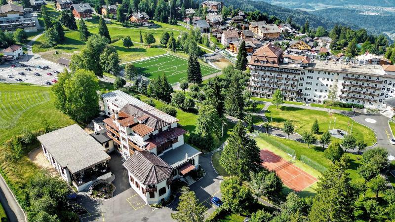 Villars Lodge - Genel