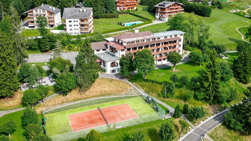Villars Lodge - Genel