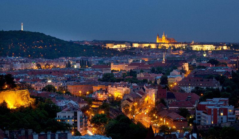 Holiday Inn Prague Congress Centre - Genel