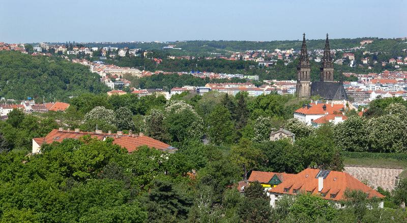 Holiday Inn Prague Congress Centre - Genel