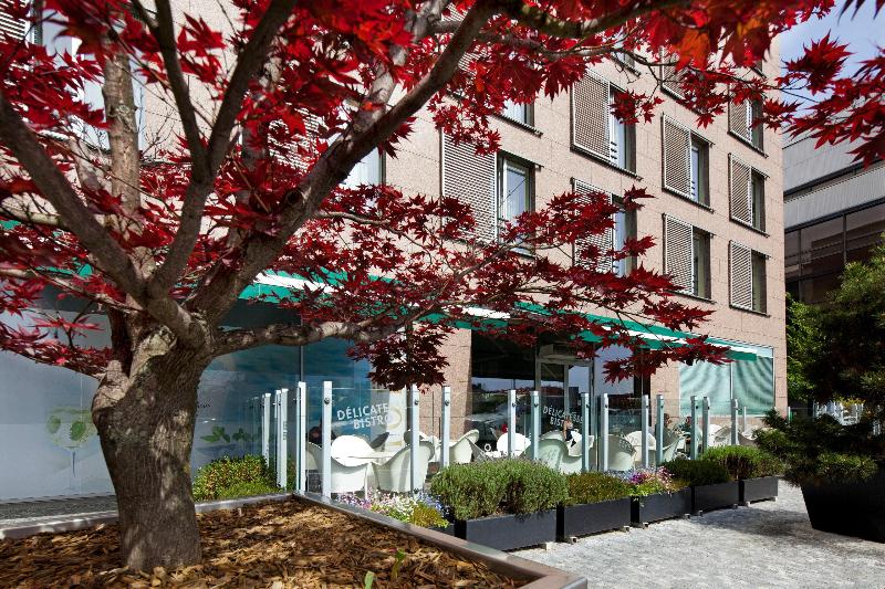 Holiday Inn Prague Congress Centre - Genel