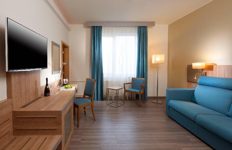 Holiday Inn Prague Congress Centre - Oda