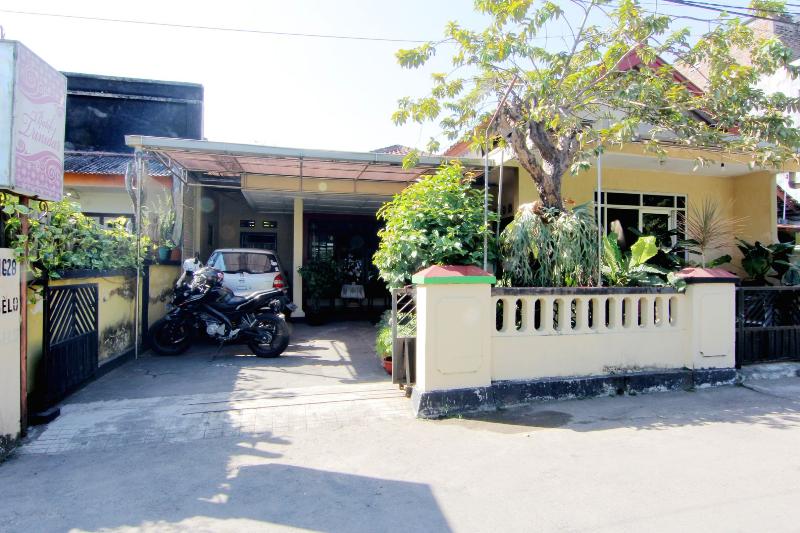 Batik Trinidar Homestay by ZUZU - Genel