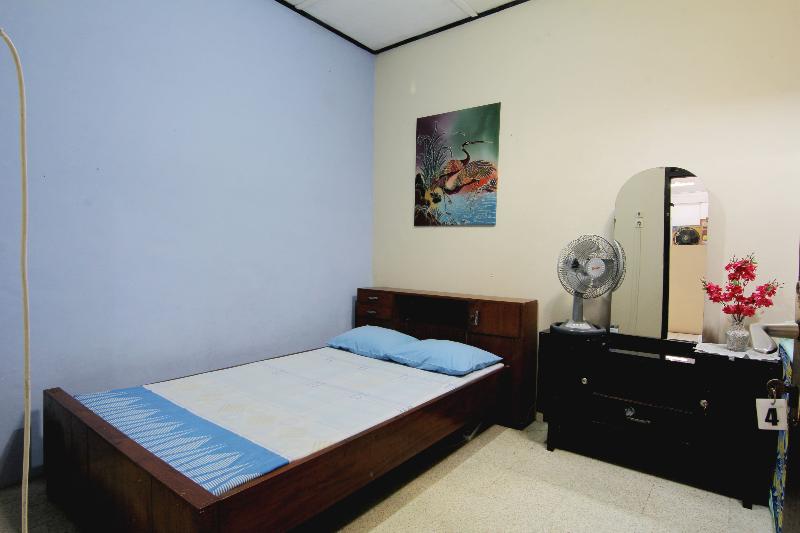 Batik Trinidar Homestay by ZUZU - Oda