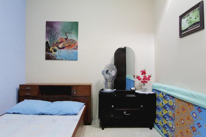 Batik Trinidar Homestay by ZUZU - Oda