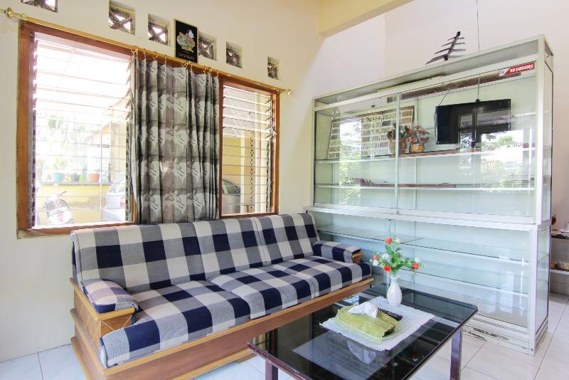 Batik Trinidar Homestay by ZUZU - Oda