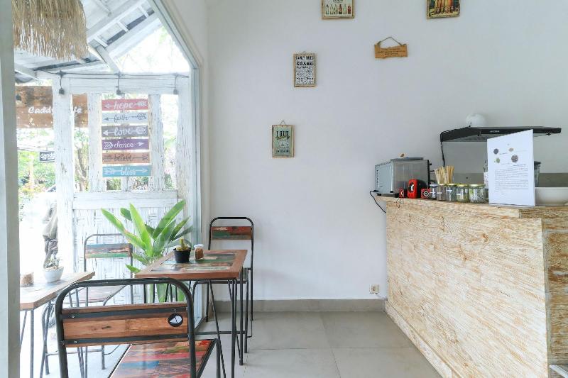 The Wina Echo Beach Guesthouse by ZUZU - Restoran