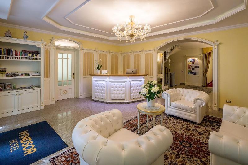 Windsor Hotel - Lobi