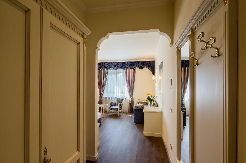 Windsor Hotel - Oda