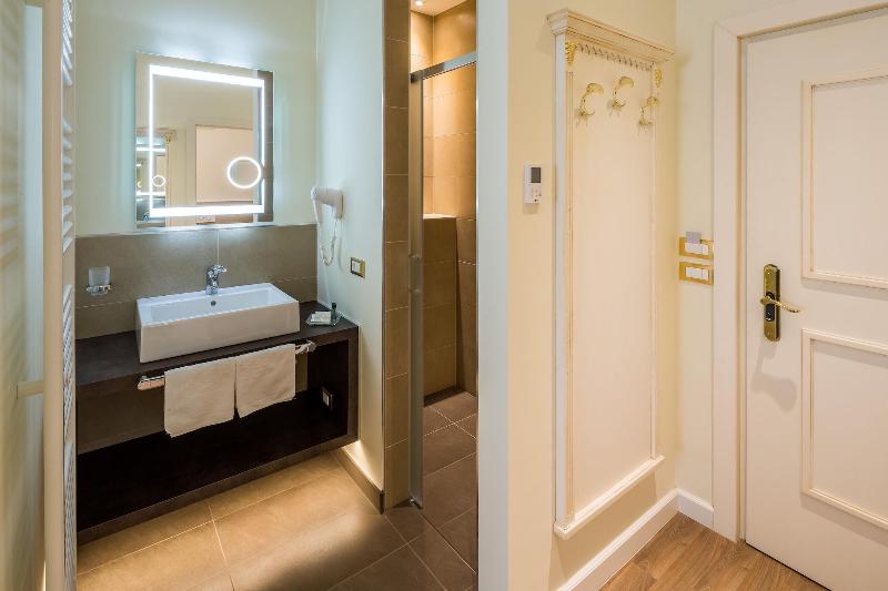 Windsor Hotel - Oda