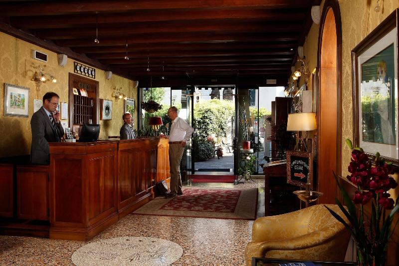 Pensione Accademia - Villa Maravege - Lobi