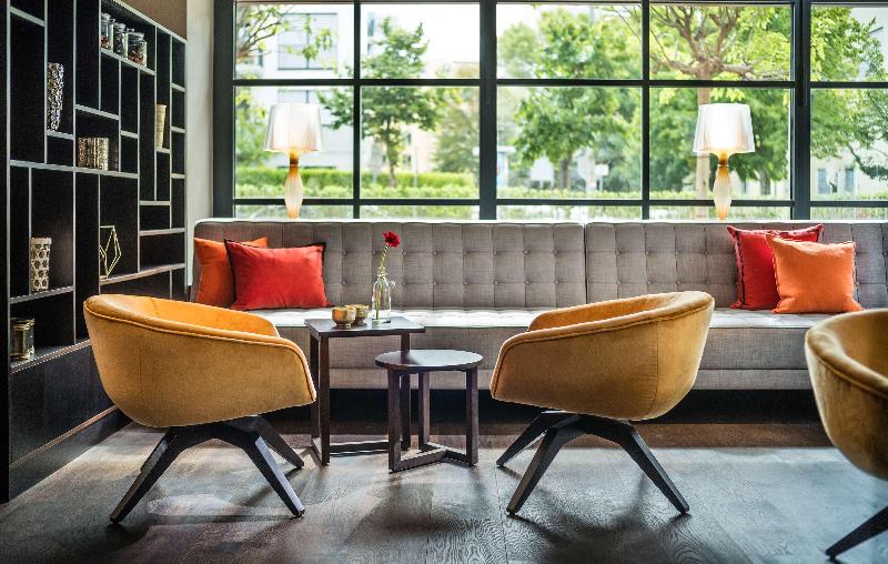 Saks Urban Design Hotel Frankfurt - Lobi
