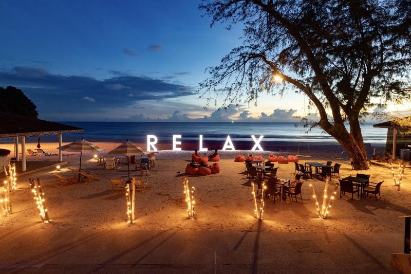 Le Meridien Phuket Beach Resort - Bar