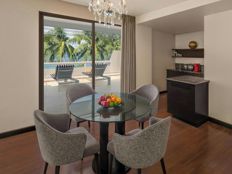 Le Meridien Phuket Beach Resort - Oda
