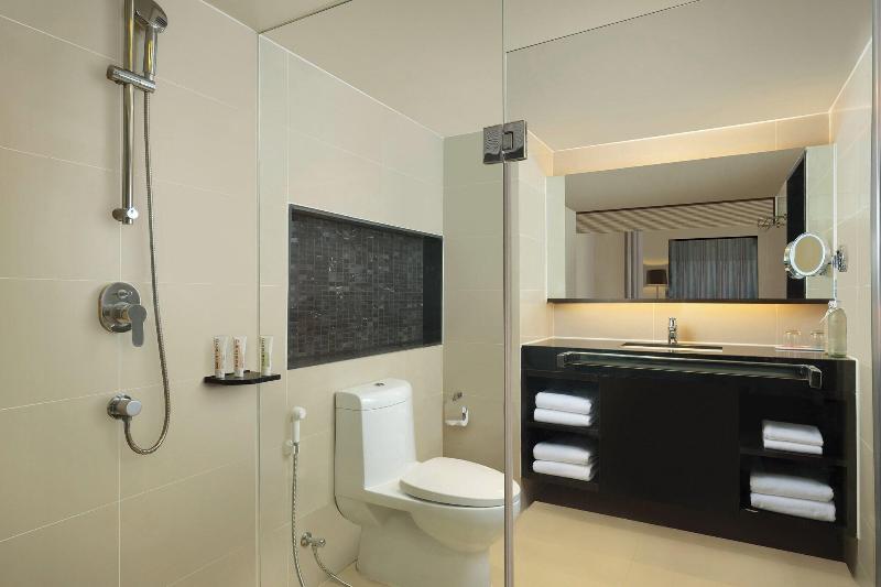 Le Meridien Phuket Beach Resort - Oda