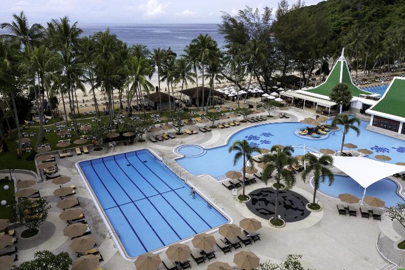 Le Meridien Phuket Beach Resort - Havuz