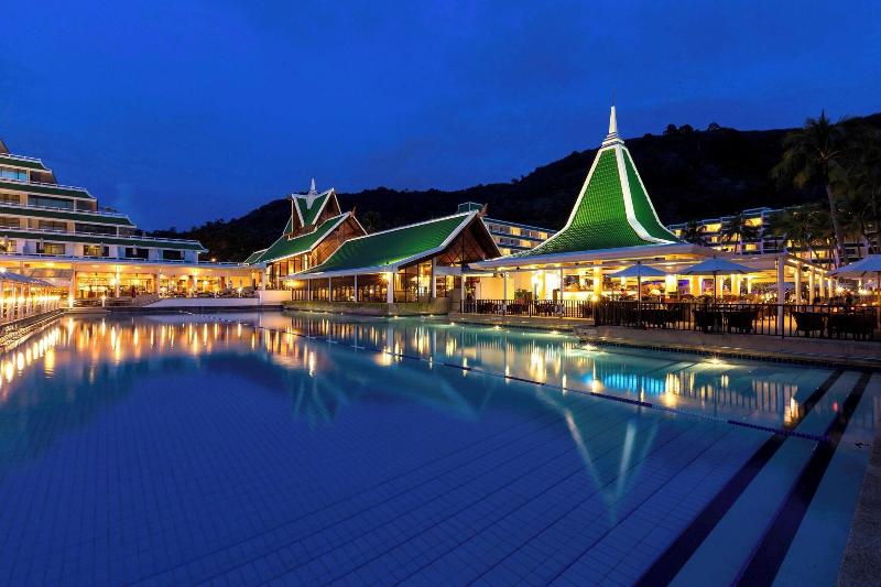 Le Meridien Phuket Beach Resort - Havuz