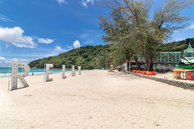 Le Meridien Phuket Beach Resort - Plaj