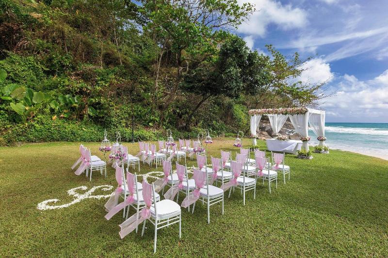 Le Meridien Phuket Beach Resort - Plaj