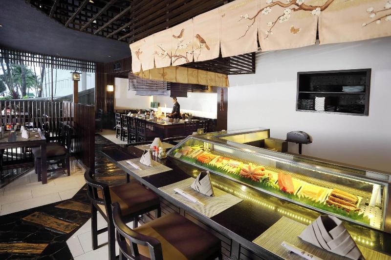 Le Meridien Phuket Beach Resort - Restoran