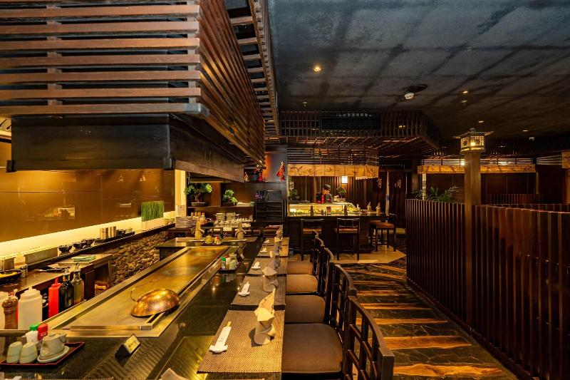Le Meridien Phuket Beach Resort - Restoran
