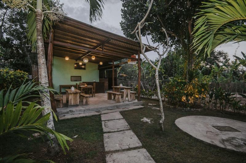 Nerima Hut Lembongan - Restoran