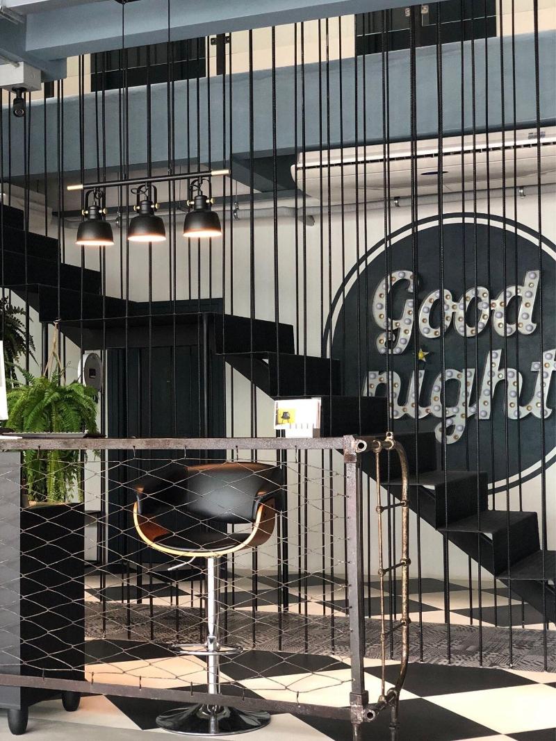 Goodnight Poshtel - Lobi