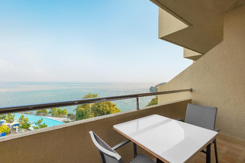 Royal Cliff Beach Hotel - Oda