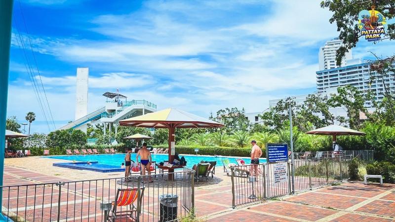Pattaya Park Beach Resort - Havuz