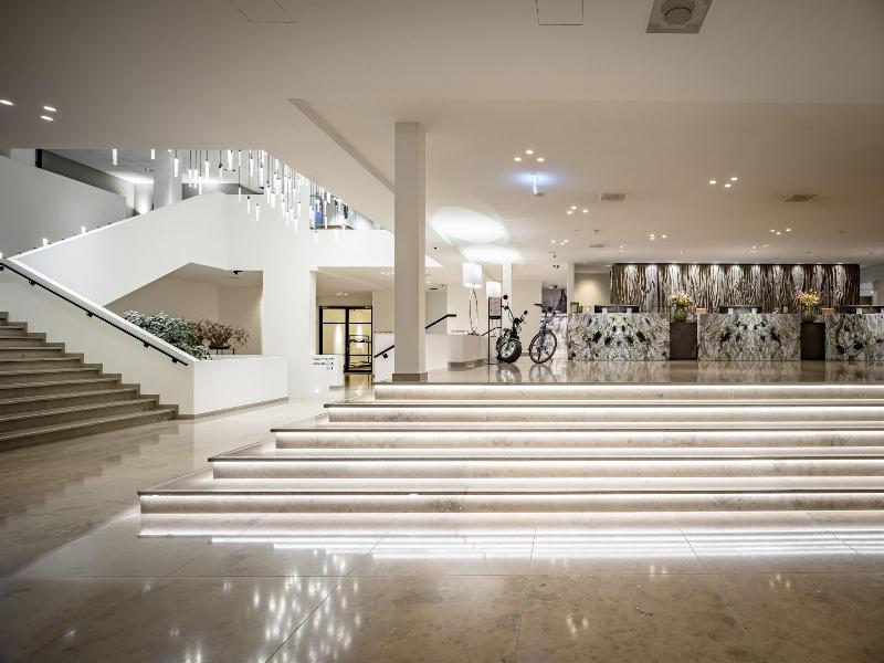 Van der Valk Hotel Heerlen - Lobi