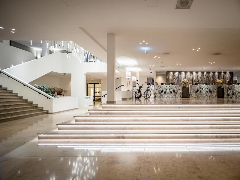 Van der Valk Hotel Heerlen - Genel