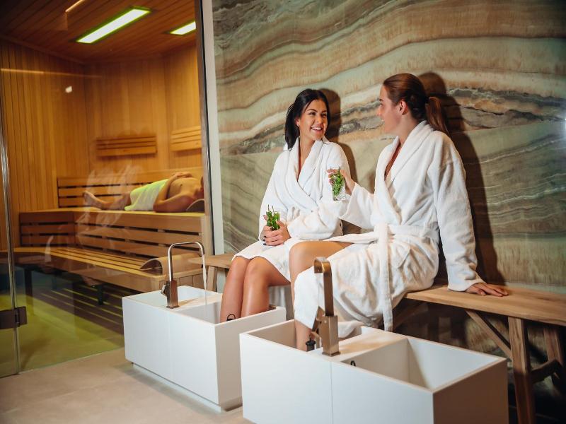 Van der Valk Hotel Heerlen - Genel
