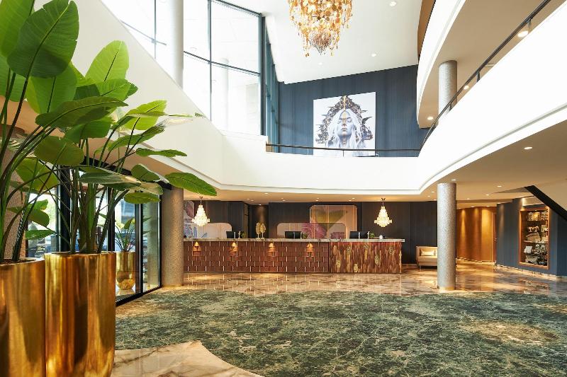 Van der Valk Hotel Breda Princeville - Lobi