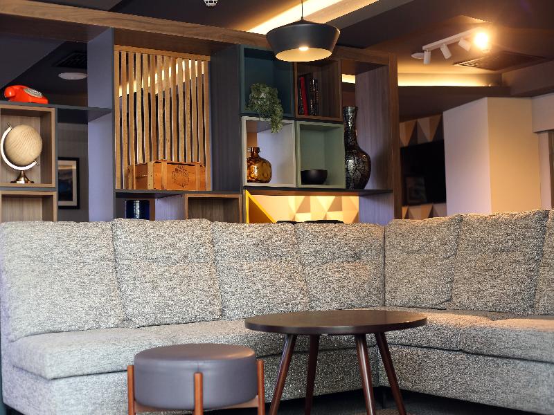 Holiday Inn Basingstoke - Lobi
