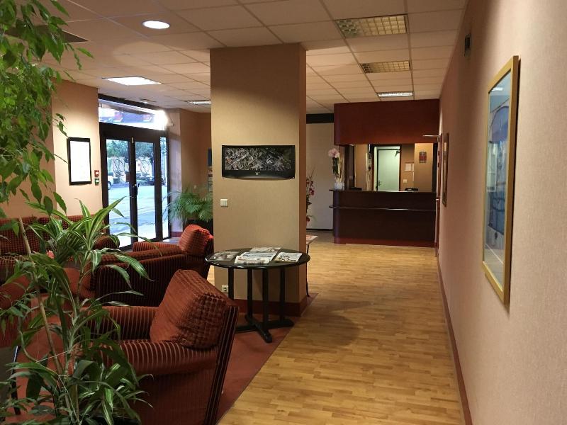 Les Hotels Dorele - Lobi