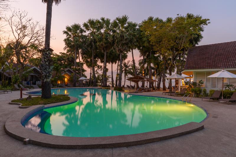 Paradise Beach Resort Samui - Havuz