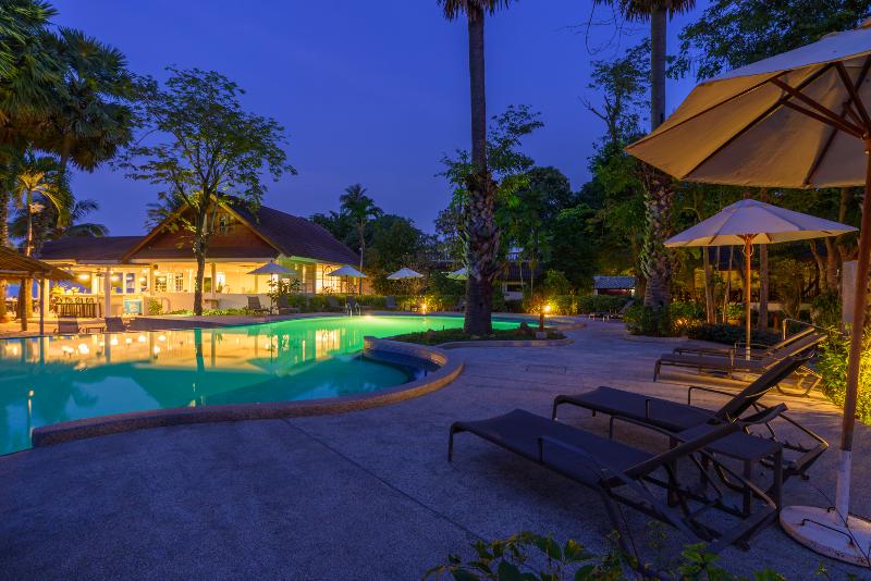 Paradise Beach Resort Samui - Havuz