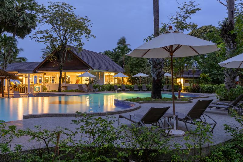 Paradise Beach Resort Samui - Havuz