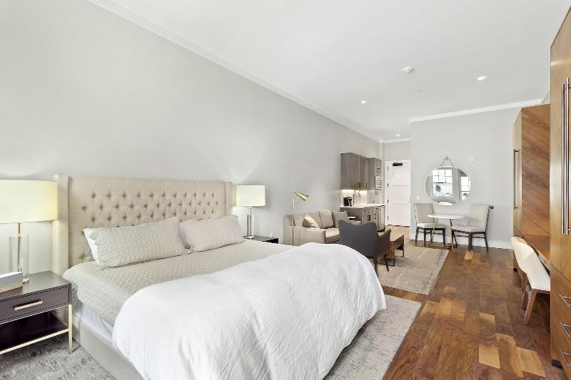 The Vanderbilt Hotel Suites - Oda