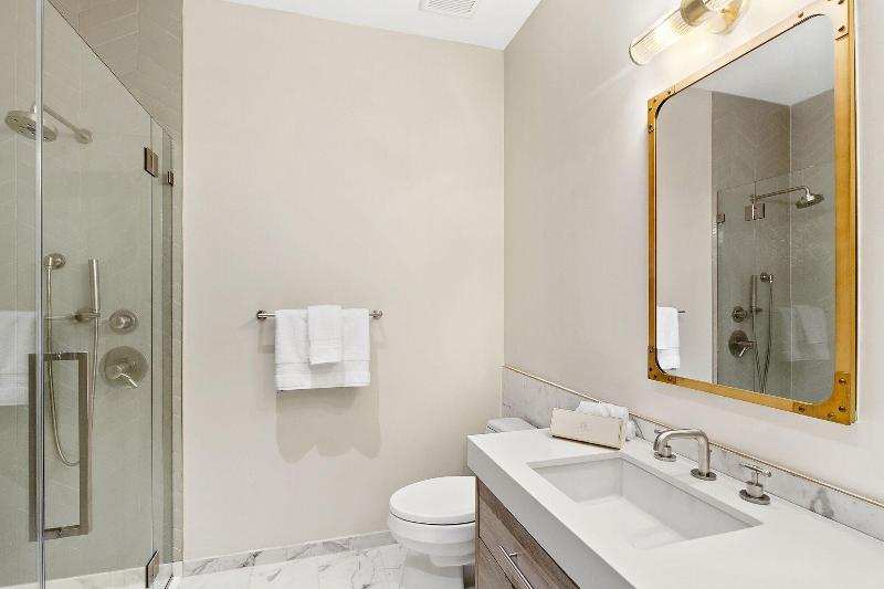 The Vanderbilt Hotel Suites - Oda