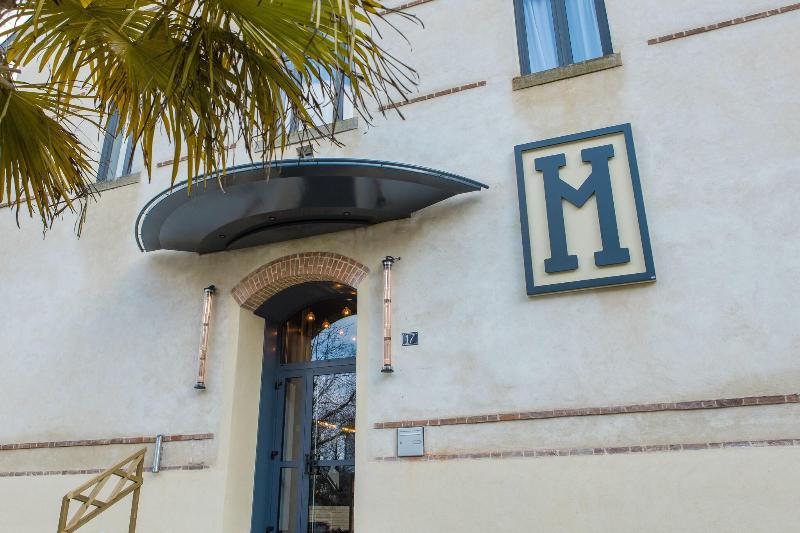 Le Magic Hall - Genel