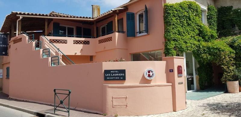 Hôtel Les Lauriers - Genel