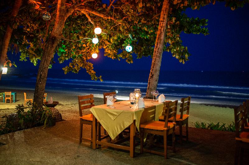 Fair House Beach Resort (SHA Extra+) - Restoran