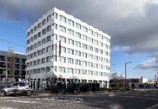 B&B HOTEL Massy Gare TGV