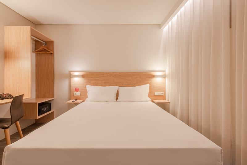 Moov Hotel Porto Norte - Oda
