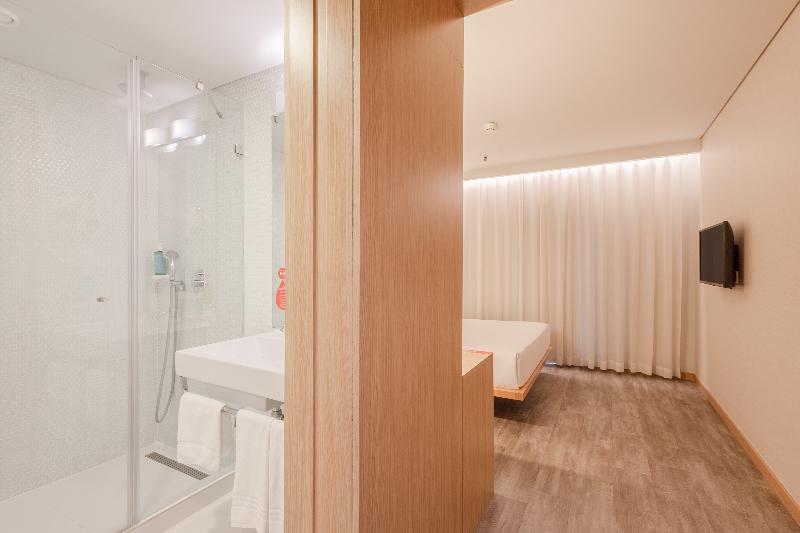 Moov Hotel Porto Norte - Oda